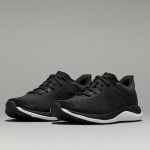 Lululemon women’s sneakers 8.5